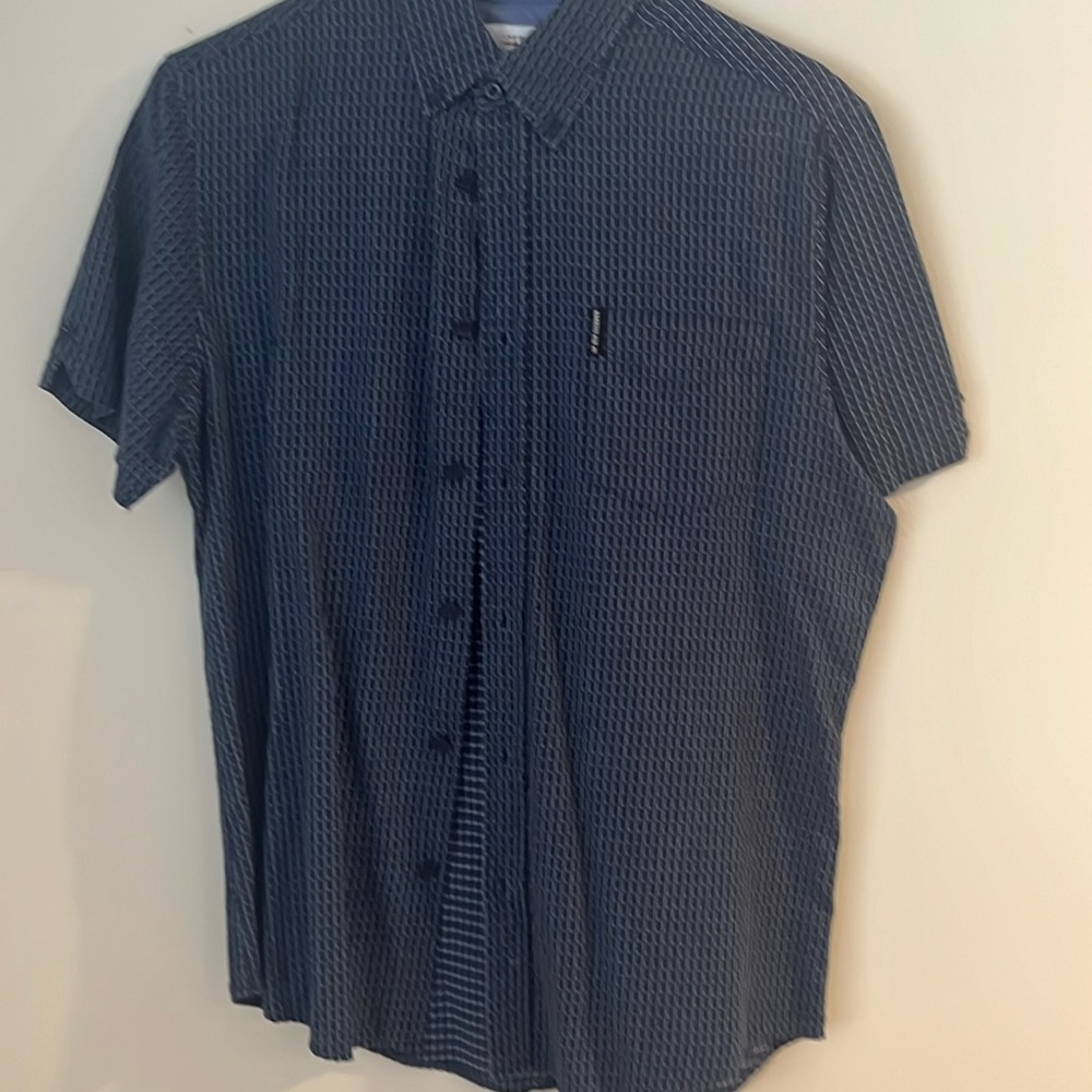 Ben Sherman short sleeve button up. Size M